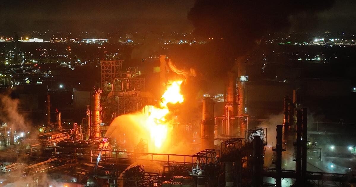 Featured image for Chevron refinery fire in El Segundo sparks safety concerns and gas price hikes
