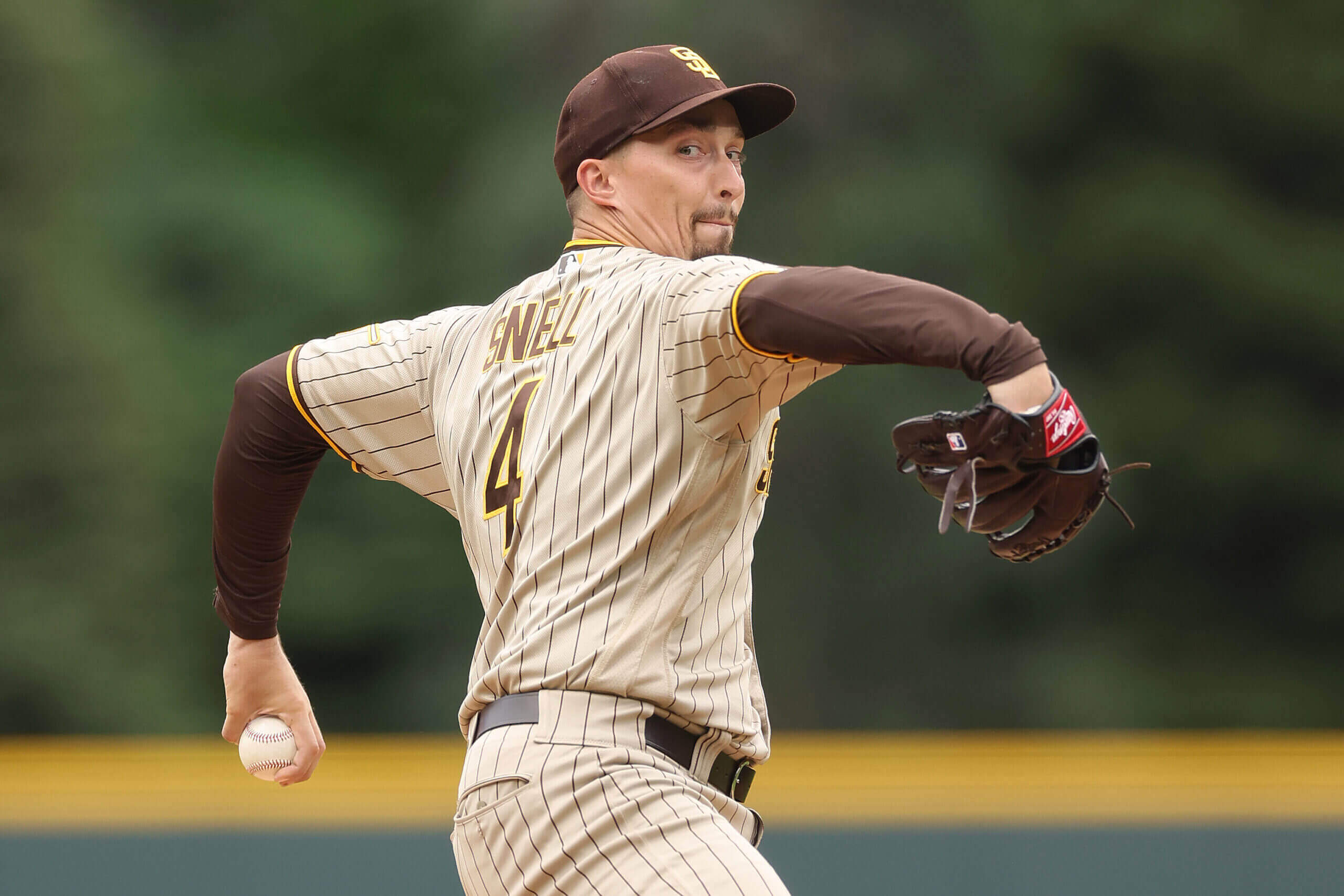 Featured image for "Analyzing the MLB Free Agency Standstill: Top Players Available and What's Next for 2024"