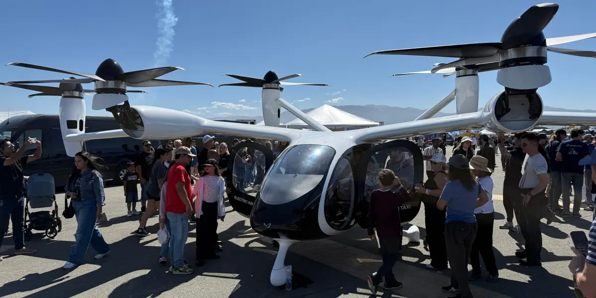 Featured image for Flying Taxis Make US Debut as Companies Prepare for Passenger Service