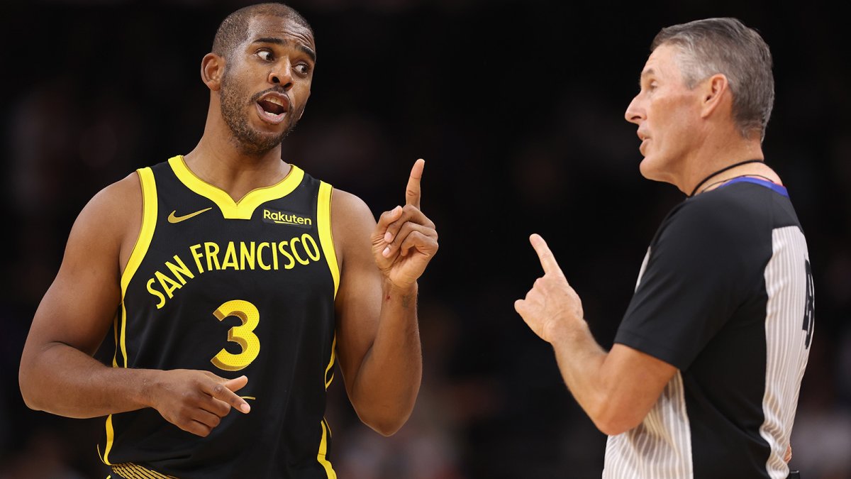 "NBA Referee Scott Foster Sparks Controversy with Ejection of Chris Paul in Warriors-Suns Game"
