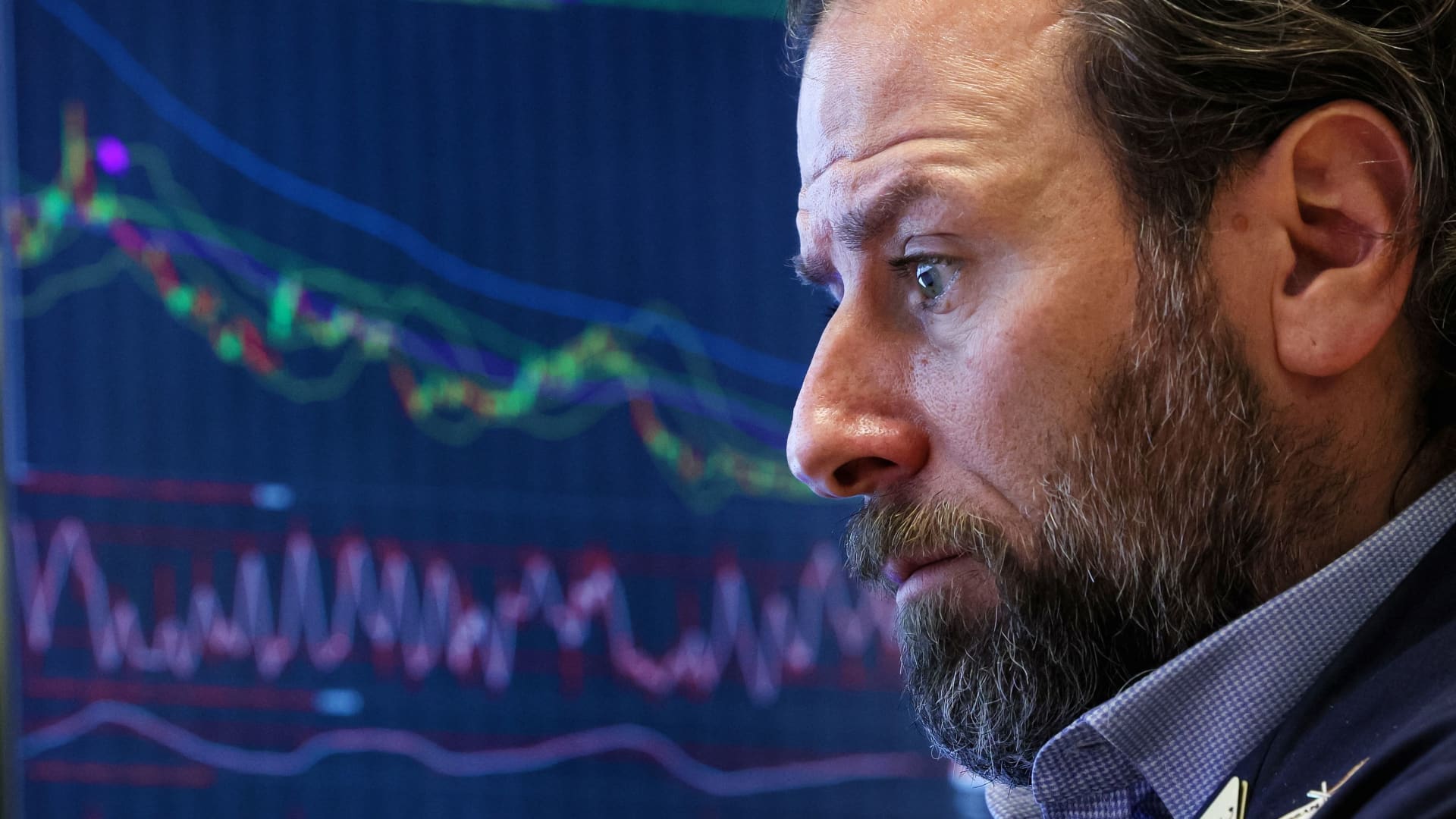 Featured image for "Tech Slide Continues: US Stocks End Lower for Fourth Day, Crude Slides"