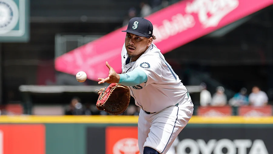 Josh Naylor Leaves Mariners Game Early Due to Injury
