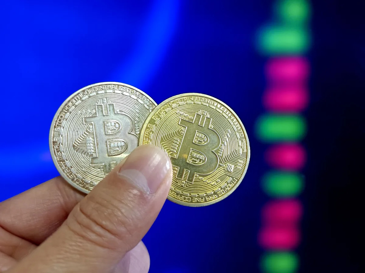 "Bitcoin's Soaring Value: Is It a Must-Have for Your Portfolio?"