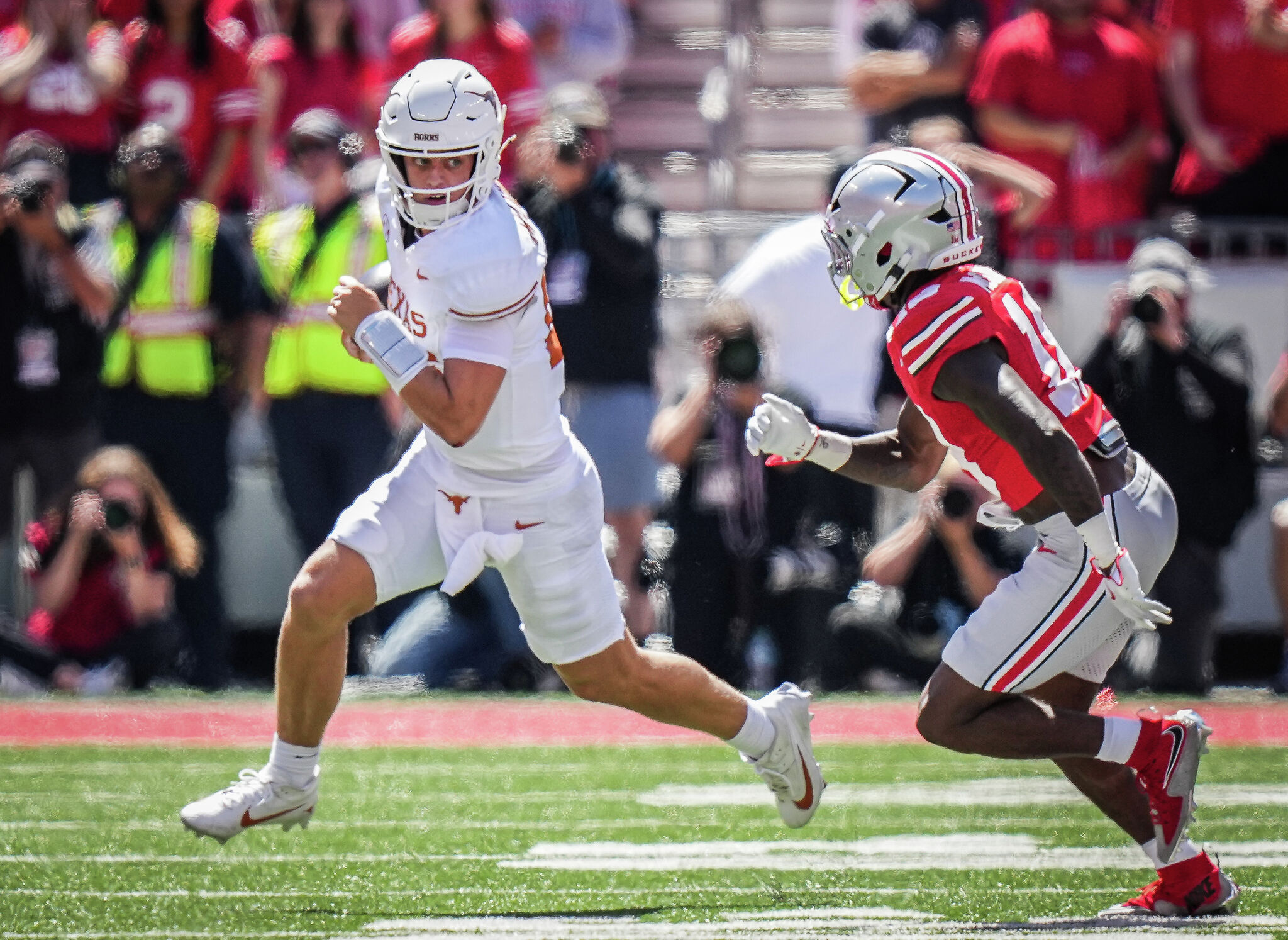 Texas Football's 2025 Season Opener: Manning Faces Challenges in Ohio State Loss