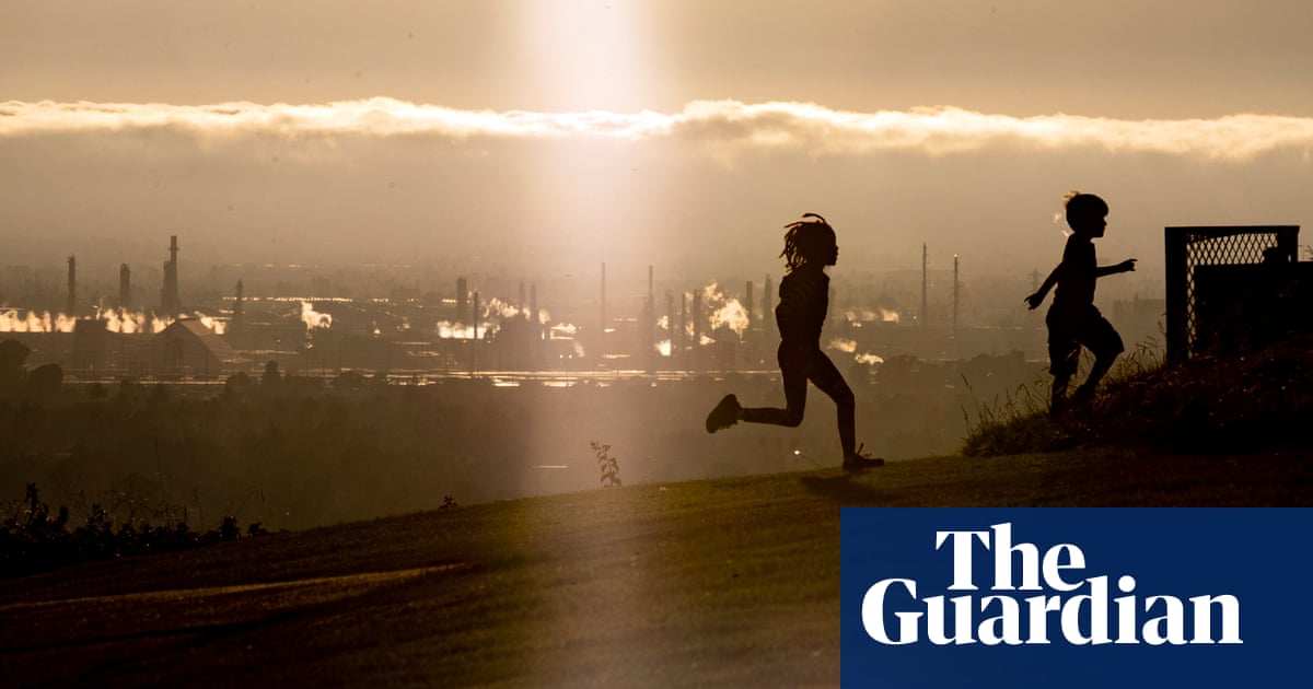 "Devastating Toll: Fossil Fuel Air Pollution Claims 5 Million Lives Annually"