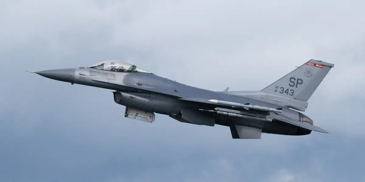 Featured image for Russian Soldiers Awarded Up to $200K for Downing F-16 Jets in Ukraine