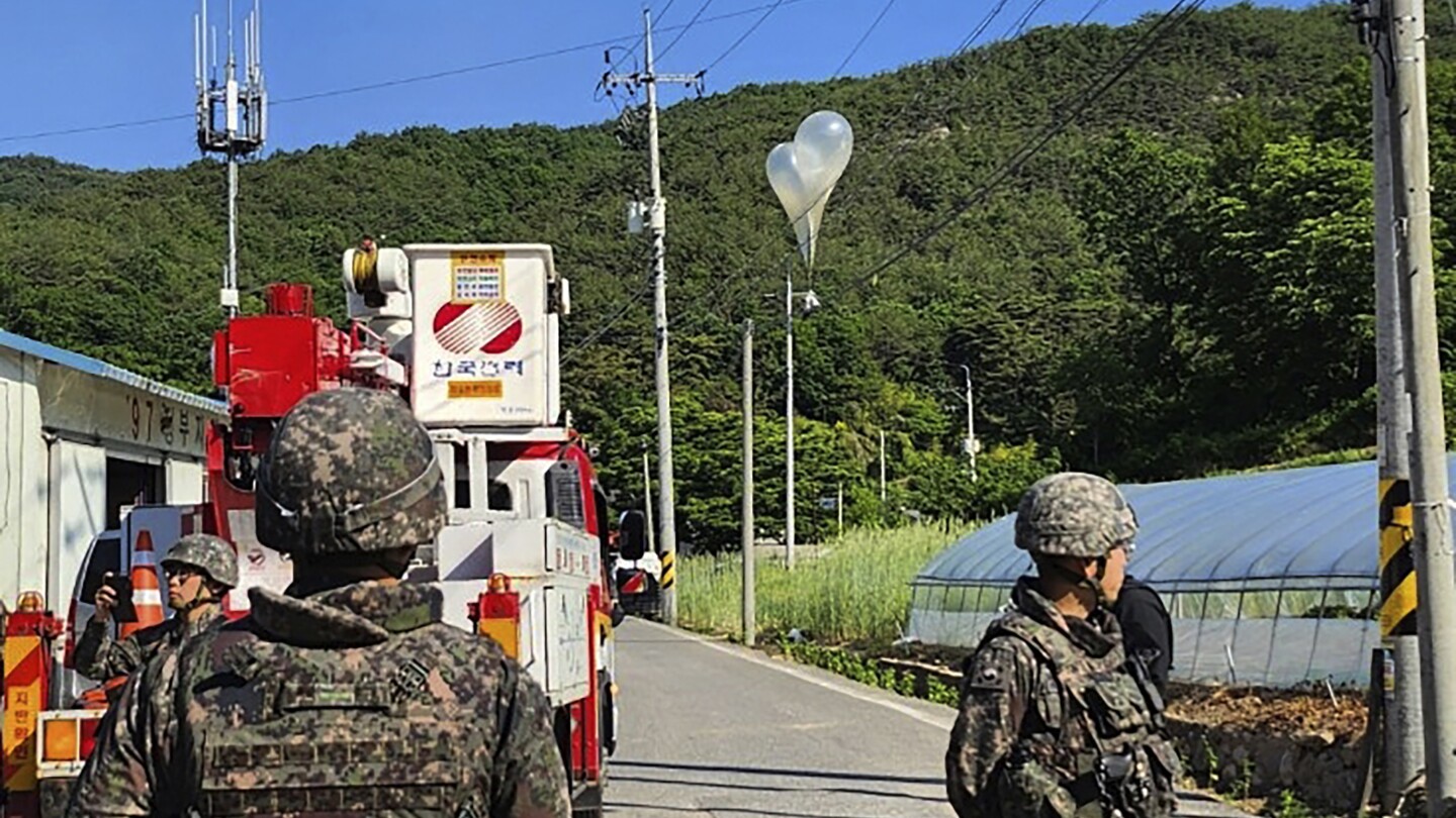 Featured image for North Korea Sends Trash Balloons Over South Korea