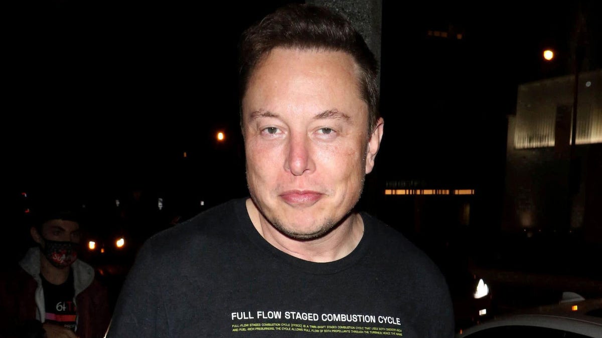 "Elon Musk's Plea for Cyberpunk 2077 Cameo"