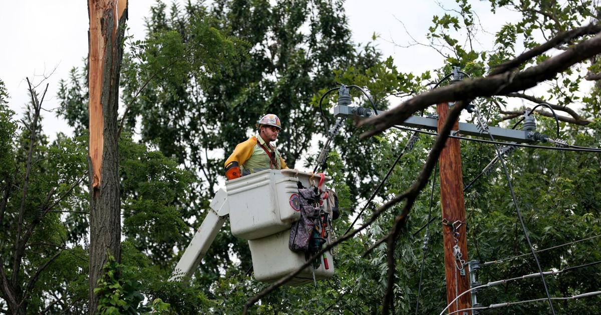 "St. Louis Residents Left in the Dark as Power Outages Persist, Seeking Solutions"