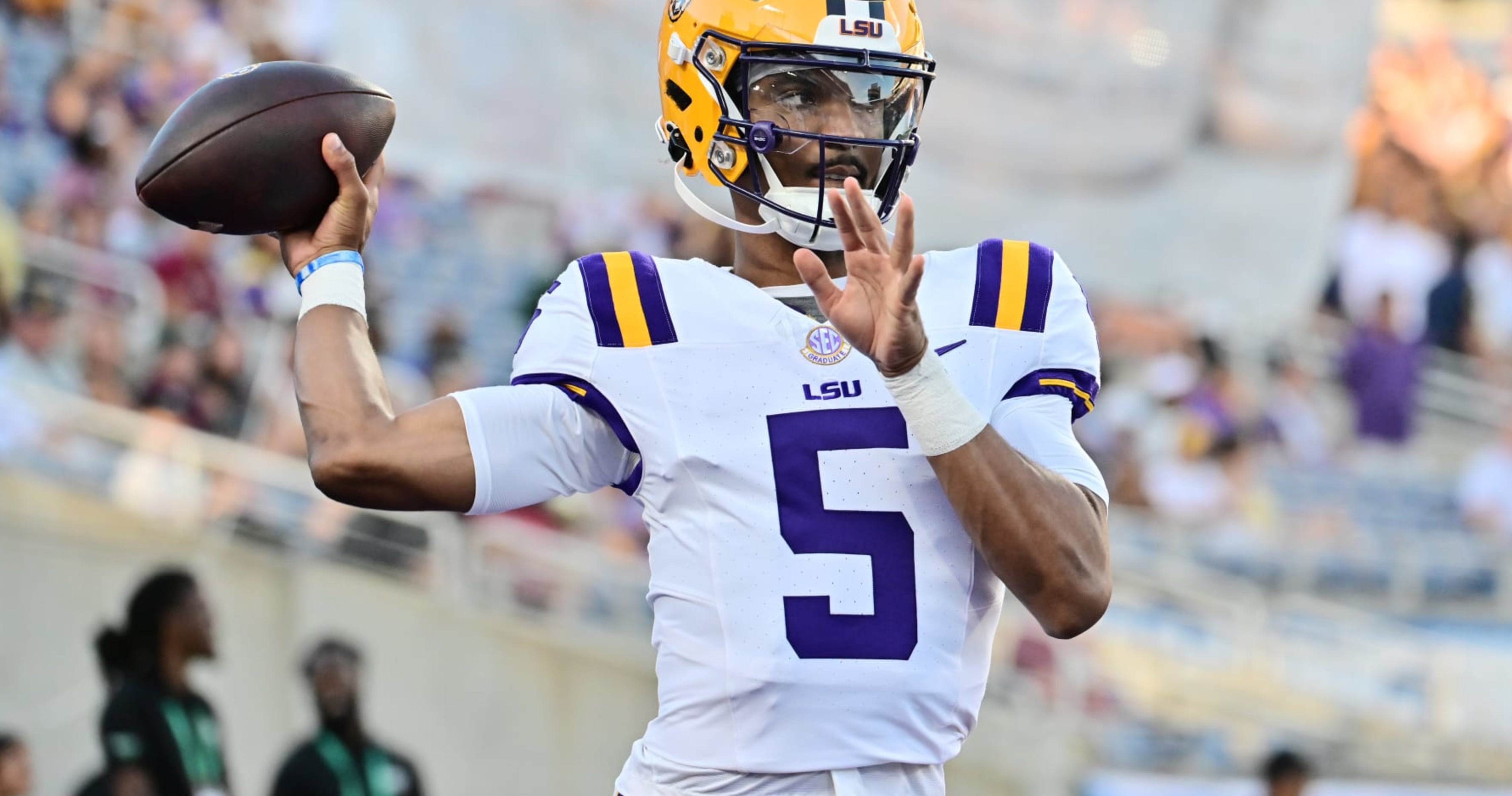 Featured image for "Commanders Unimpressed by Trade Offers as Jayden Daniels Buzz Grows in NFL Draft 2024 Rumors"