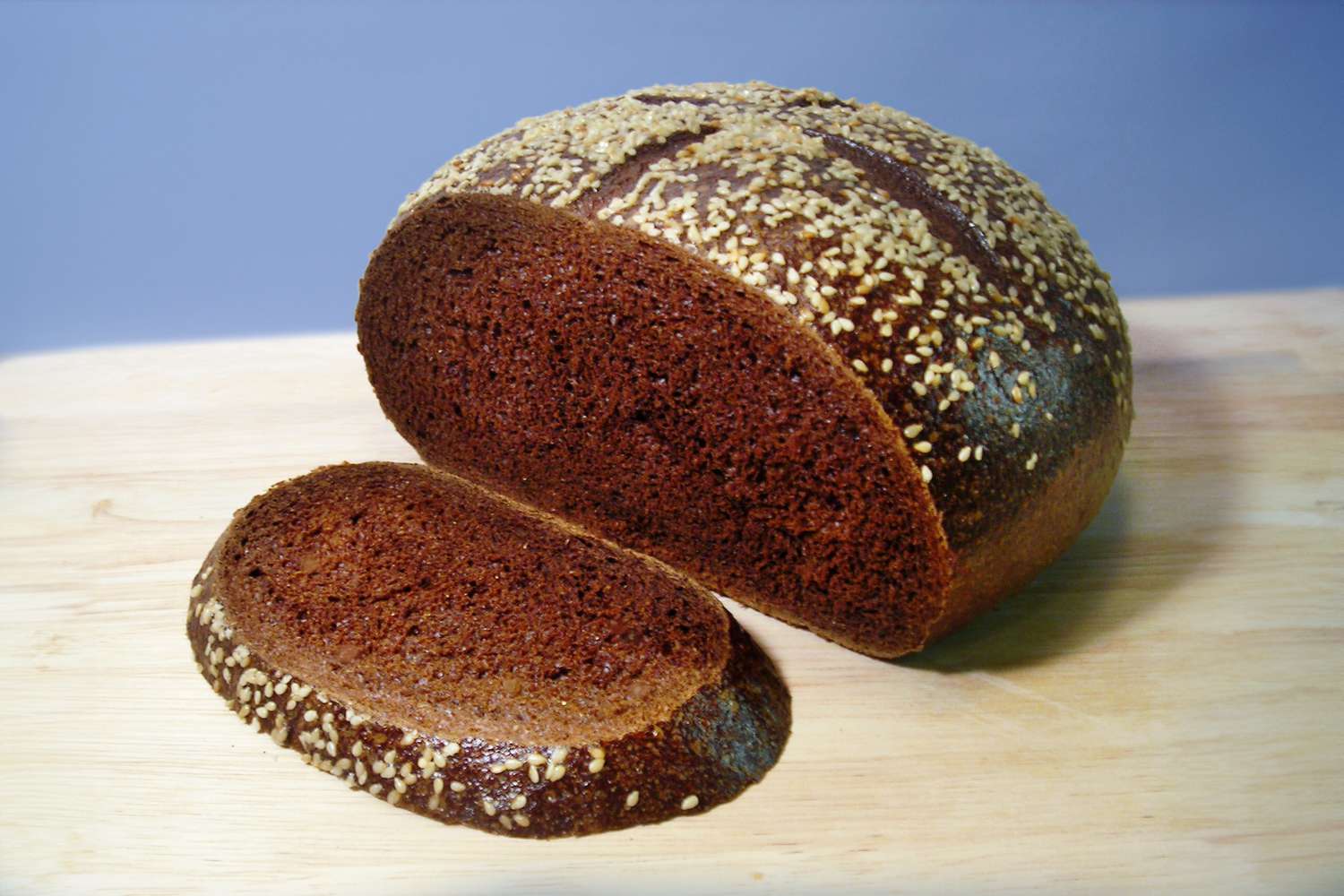 Featured image for "The Health Benefits of Pumpernickel Bread: What You Need to Know"