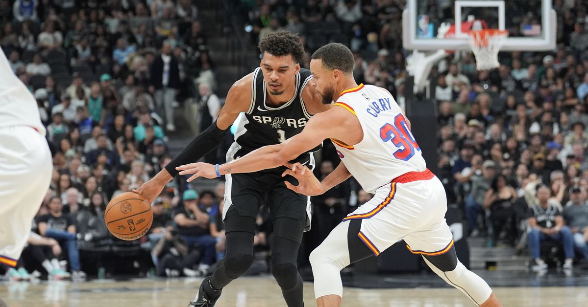 Featured image for Spurs Overcome 17-Point Deficit to Defeat Warriors 104-94