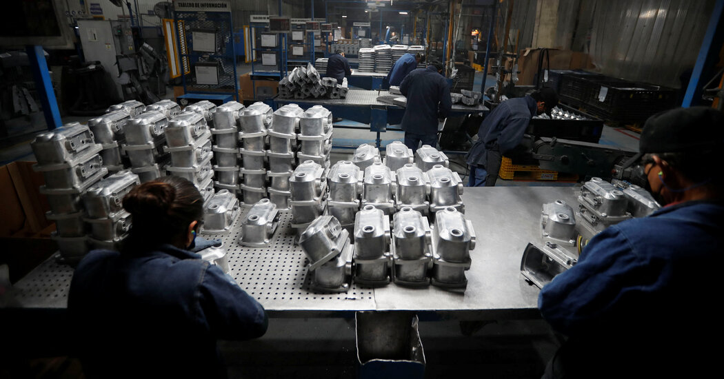 "US Shifts Import Focus from China to Mexico After Two Decades"