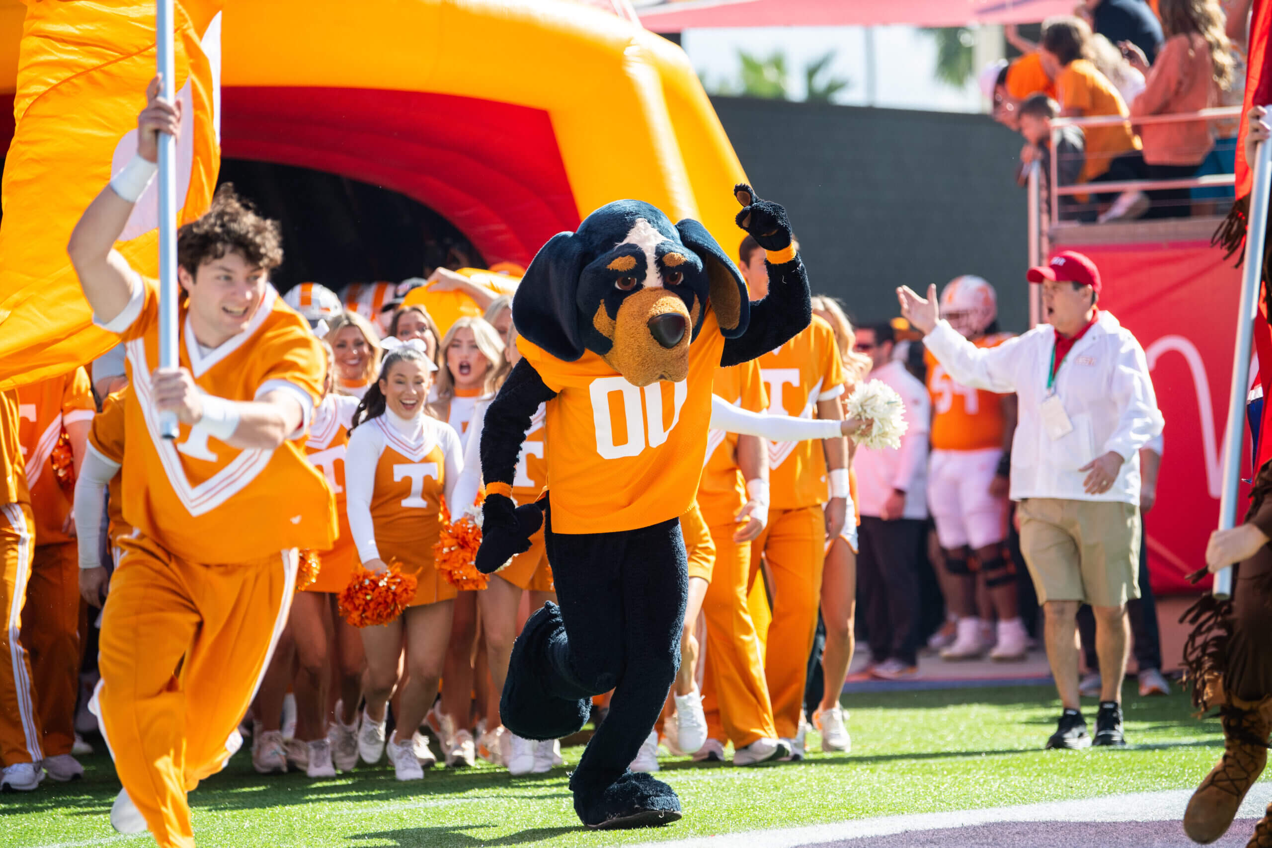 "Elite 5-Star QB George MacIntyre Chooses Tennessee Vols Over Alabama"