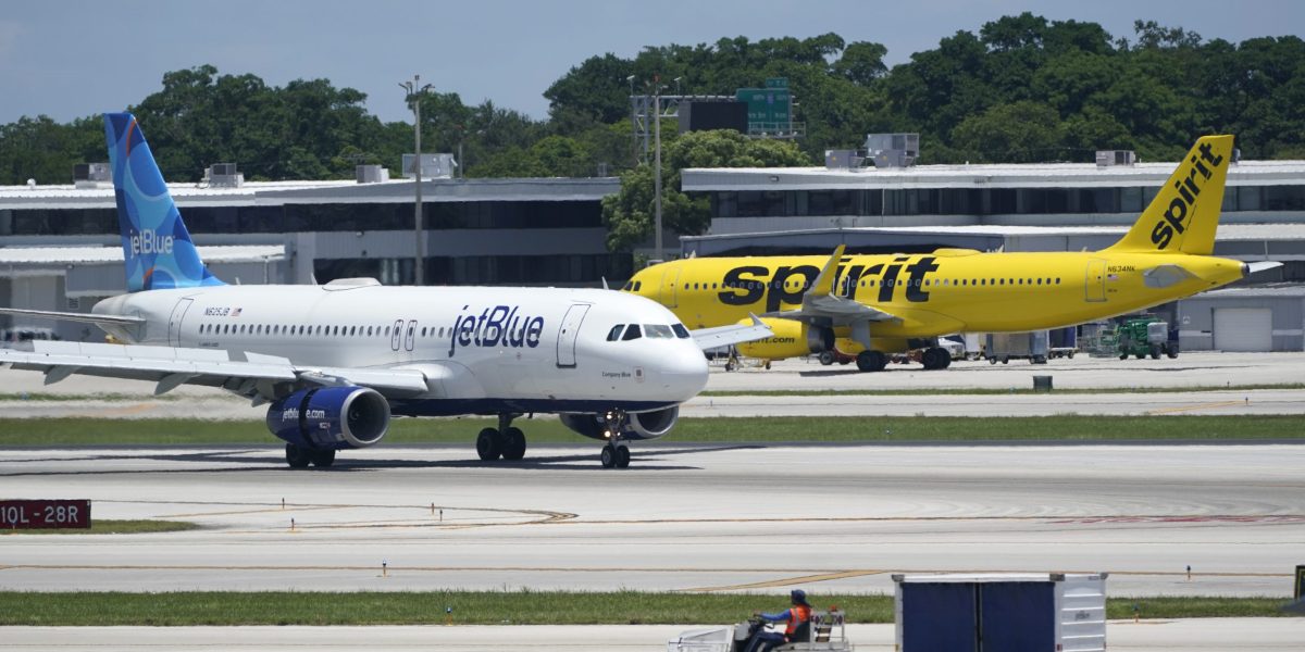Featured image for "Spirit Airlines Appeals Ruling Blocking JetBlue Merger Amid Financial Turbulence"