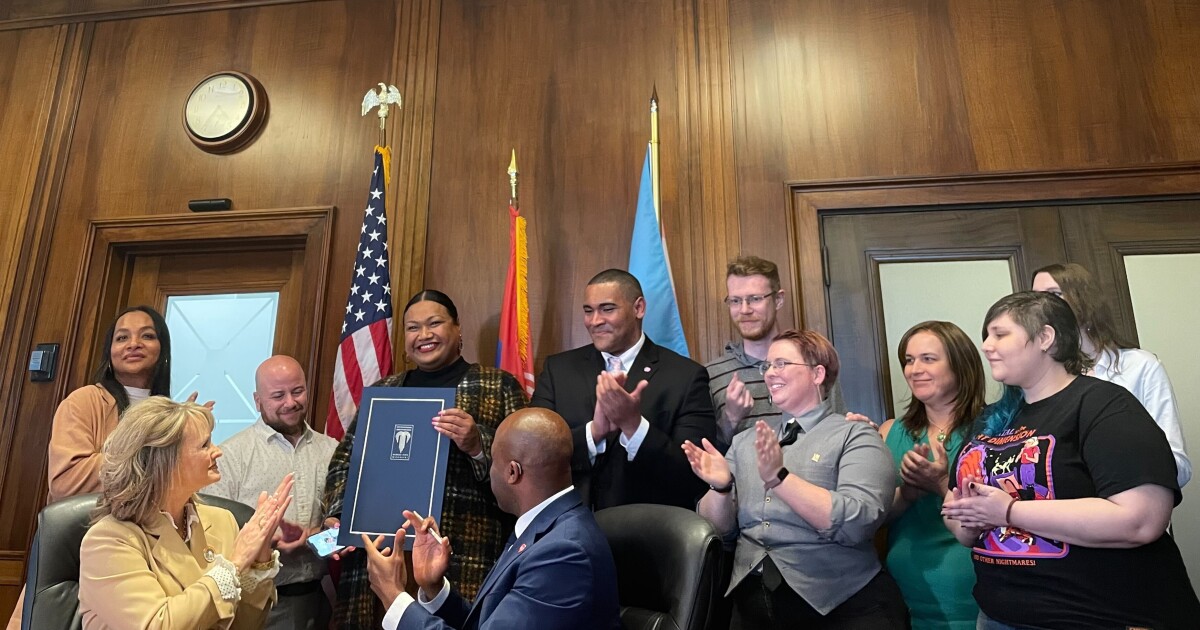 Kansas City Leads the Way in Gender-Affirming Healthcare Access Amidst Missouri Restrictions.