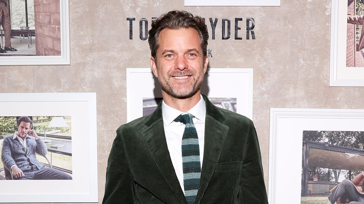 Featured image for "Joshua Jackson's Stylish Return: A Forest Green Velvet Suit Steals the Spotlight on the Red Carpet"