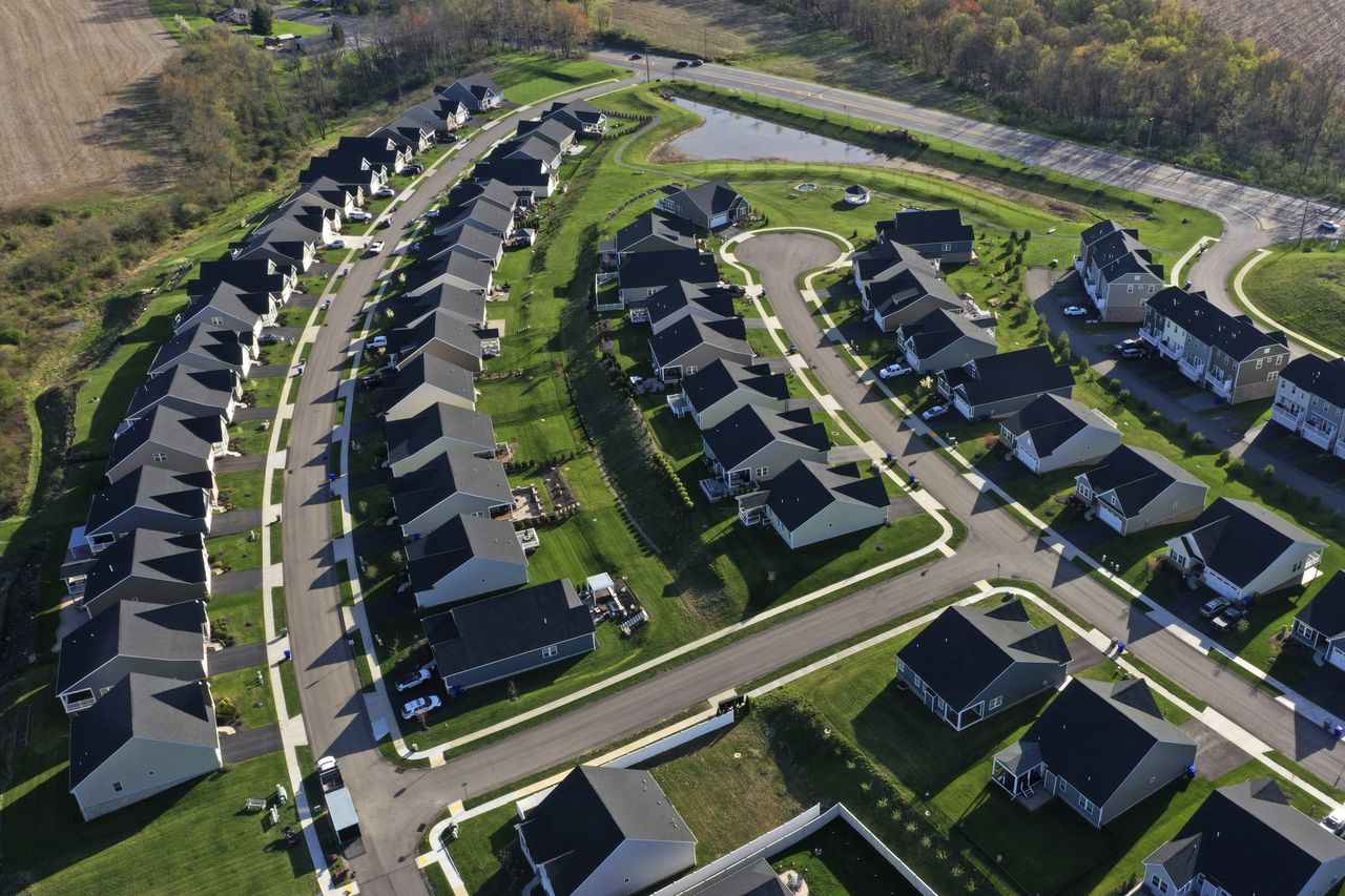 Real Estate Industry Faces Legal Blow as Jury Finds Inflated Agent Commissions