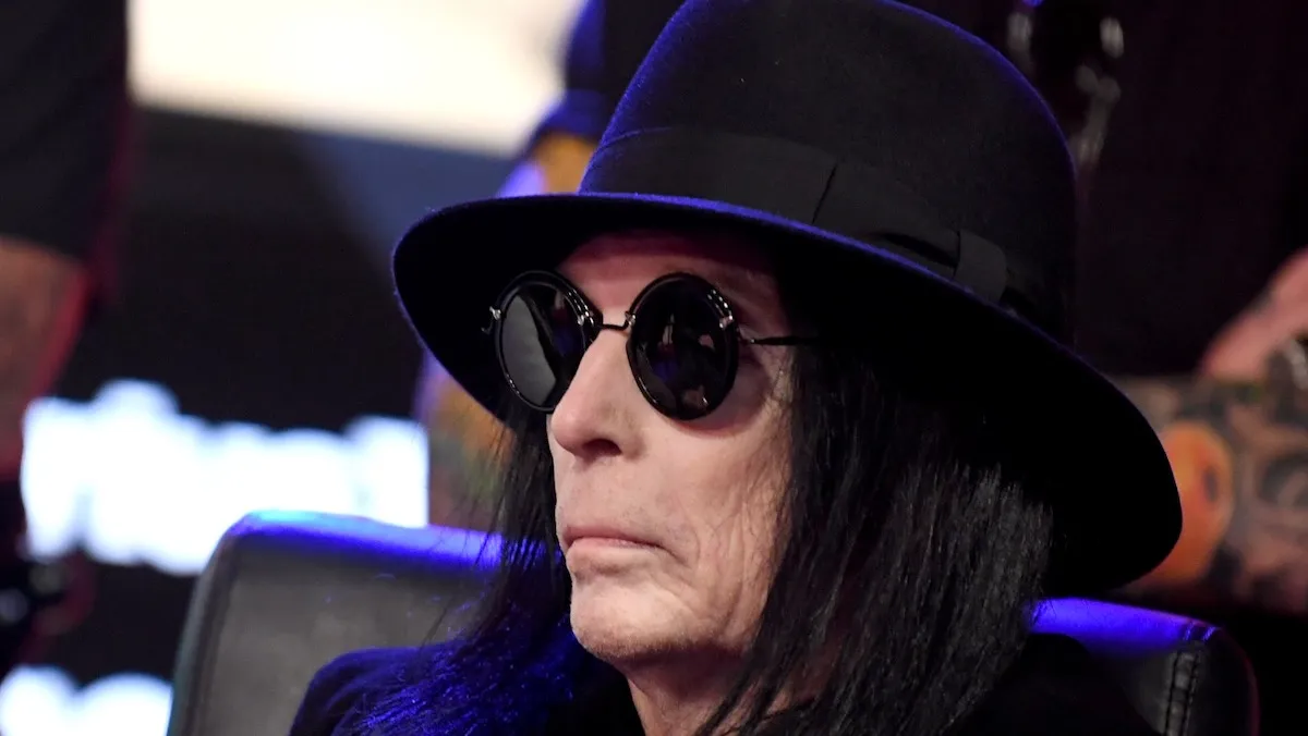 Mick Mars vs. Mötley Crüe: A Touring Dispute and Allegations of Replacement Attempts.