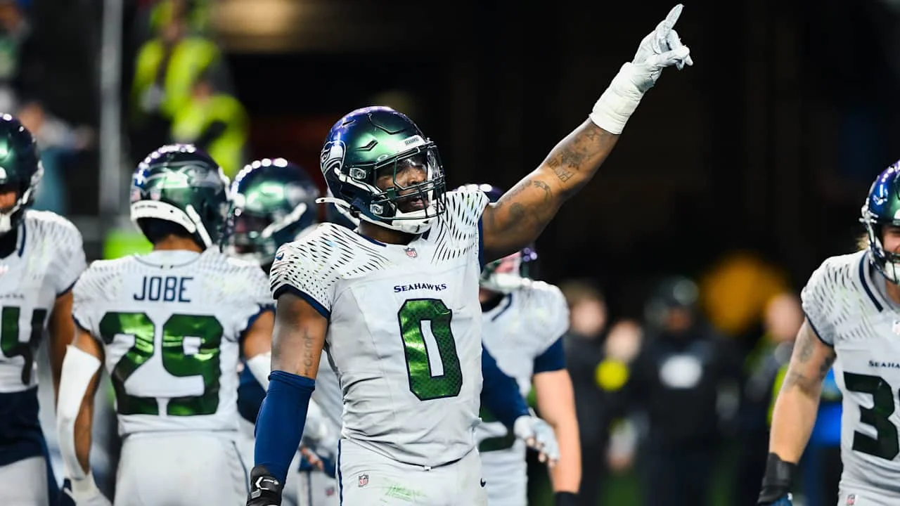 DeMarcus Lawrence Thrives in Seahawks Debut
