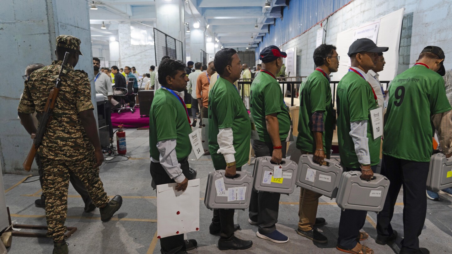 Featured image for "India Election 2024: Modi Leads as Vote Counting Begins"