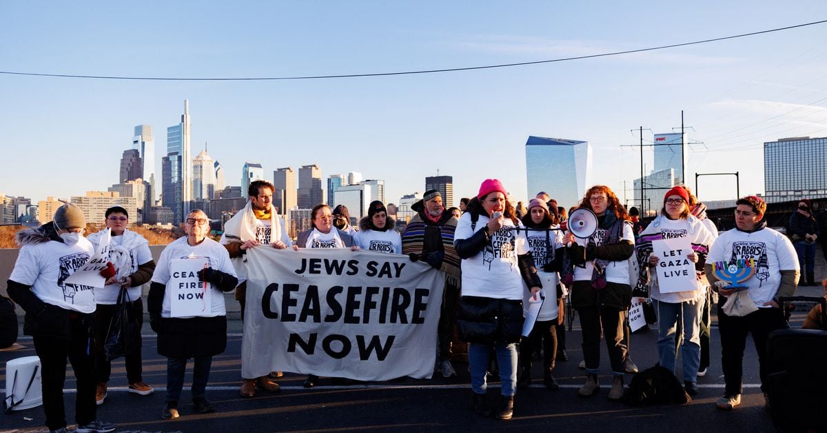 Featured image for Nationwide Protests Demand Gaza Ceasefire, Disrupting Major Cities