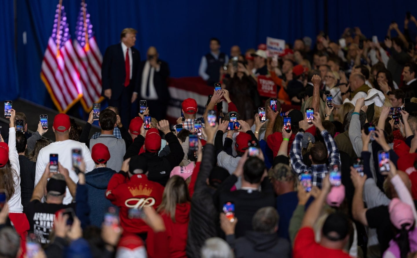 Featured image for "Republican Party's Financial Crisis: How Texts, Emails, and Small Donors Are Adding to the Panic"