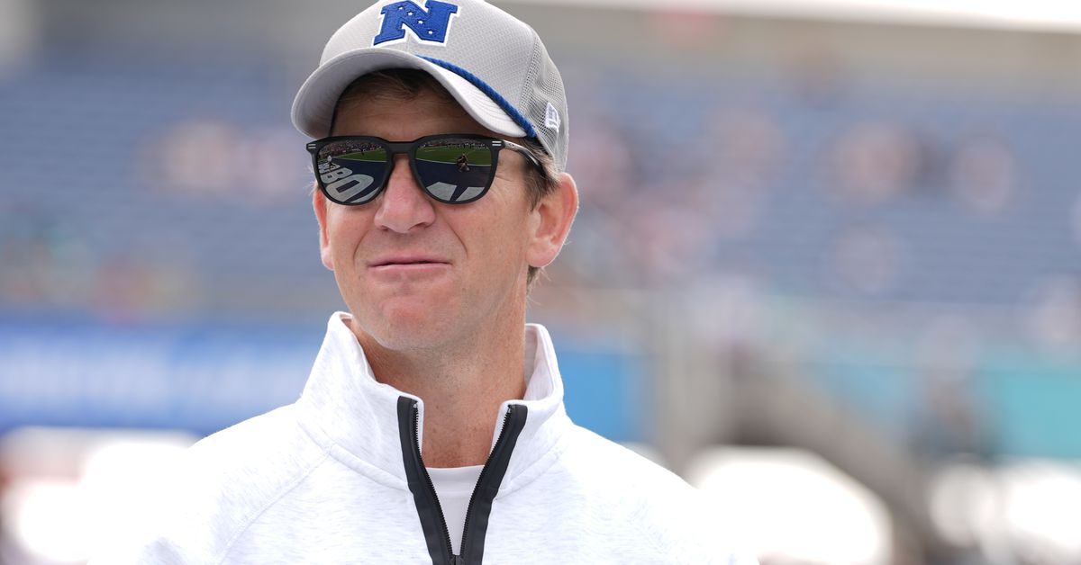 Featured image for Eli Manning Withdraws from Giants Ownership Bid Over Cost