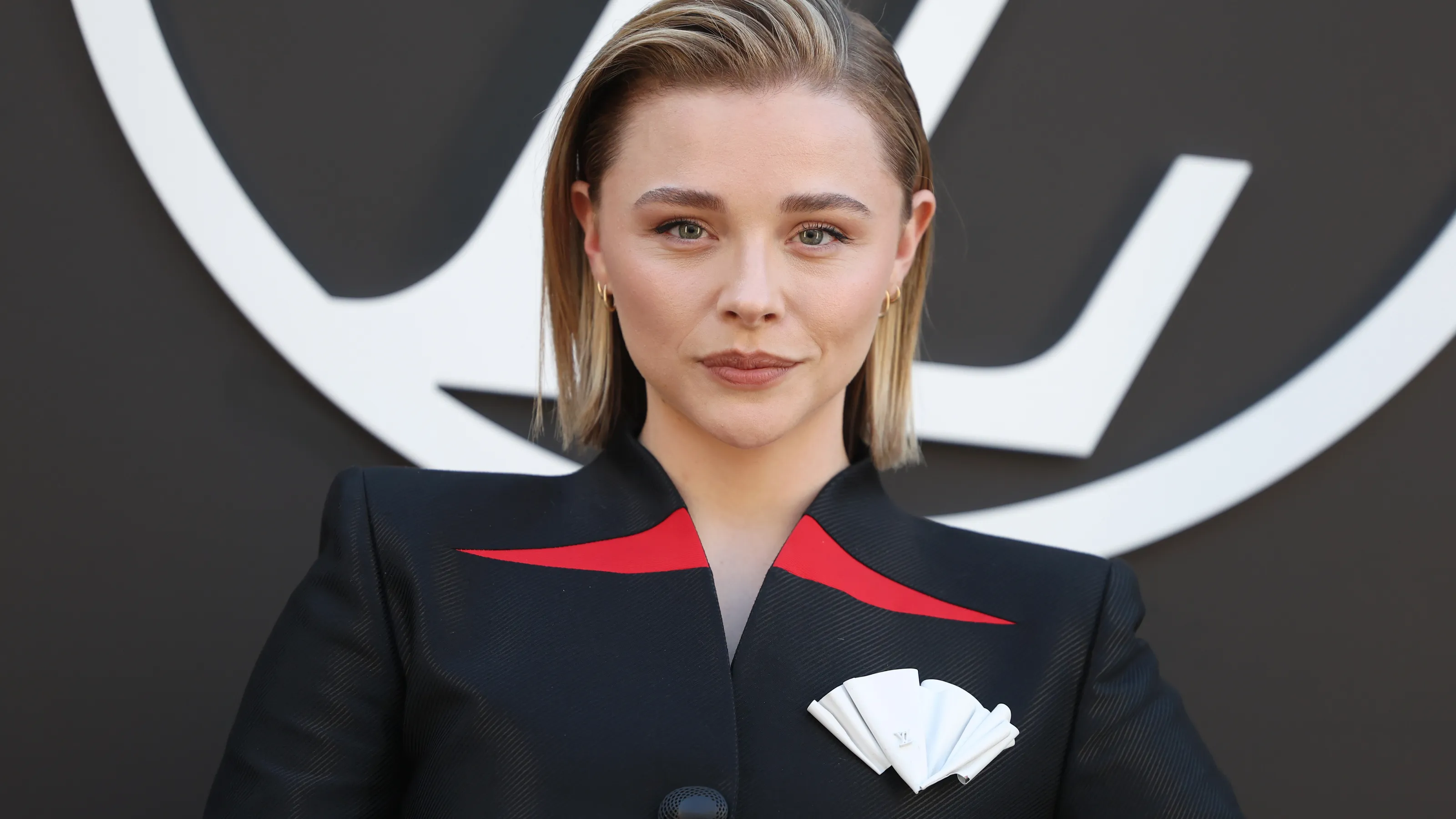 Featured image for Chloë Grace Moretz Comes Out as Gay While Endorsing Kamala Harris