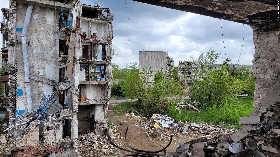 "Escalating Conflict: Russia Launches Air Raid on Kyiv, US-made Patriot Missile Defense System Likely Damaged"