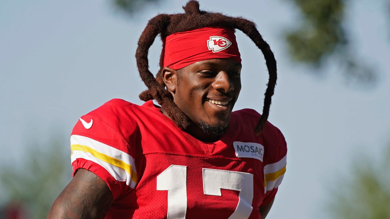 "Richie James Emerges as Key Player in Chiefs' Offense, Building Chemistry with Mahomes"