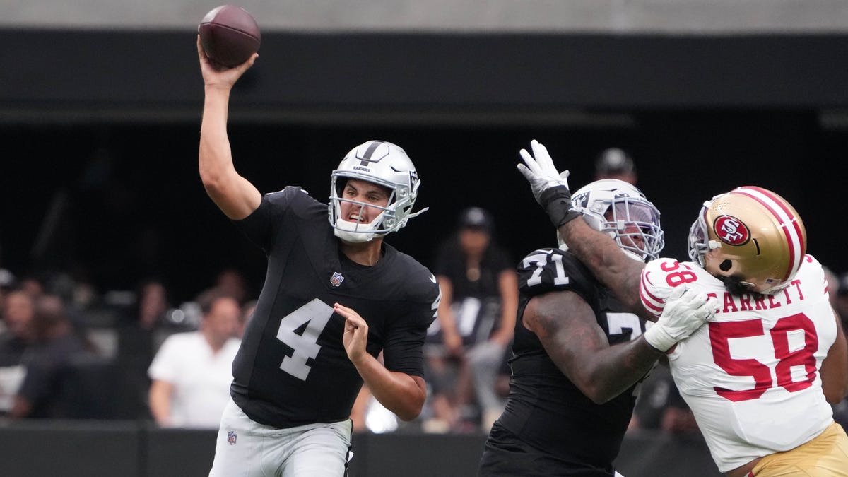 "O'Connell's Leadership Shines as Raiders Triumph over 49ers QBs"