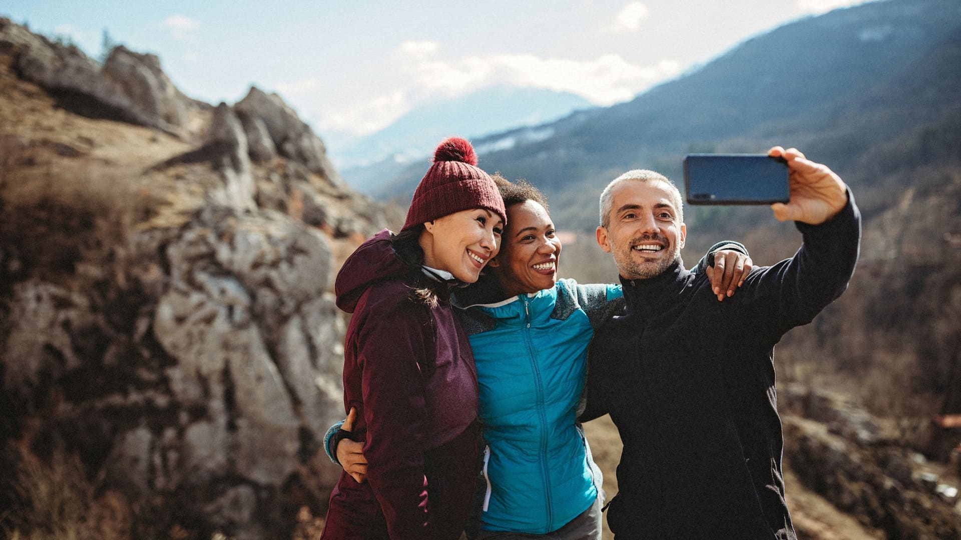 Featured image for "Maximizing Savings: The Financial Benefits of Shoulder Season Travel Revealed for 5 Popular Destinations"