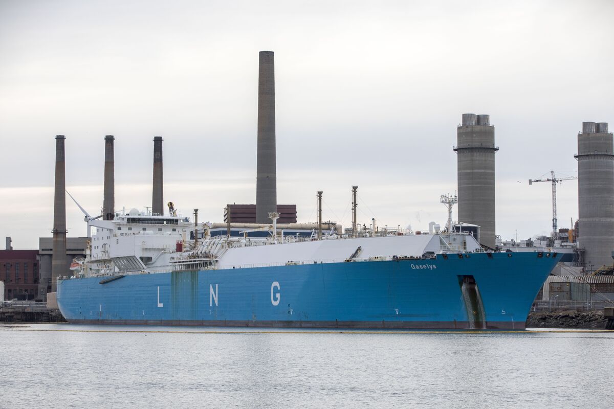 Featured image for "Key Natural Gas Facility's Vulnerability Threatens Winter Power Stability in US Northeast"