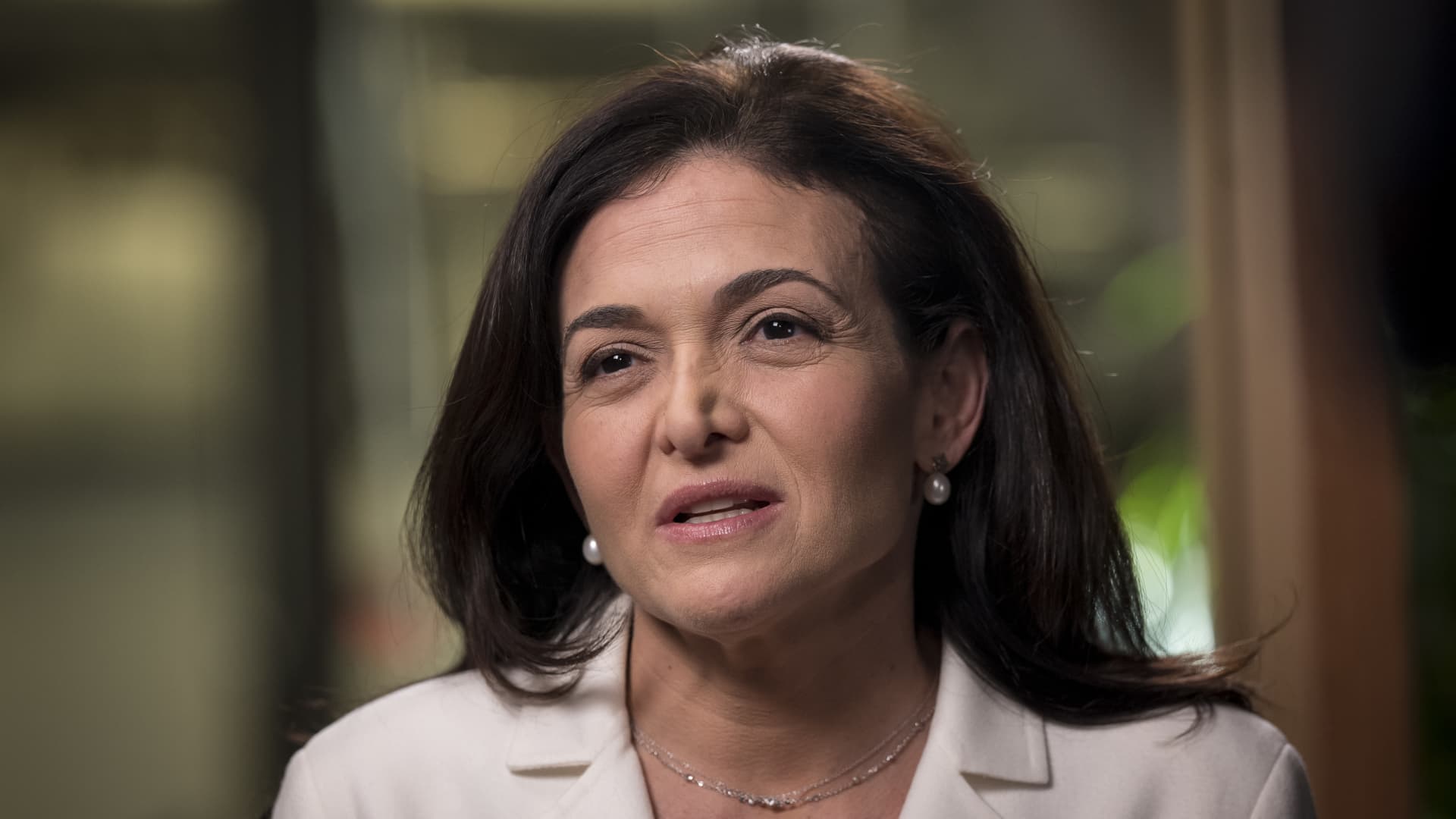 "Sheryl Sandberg's Departure from Meta's Board"