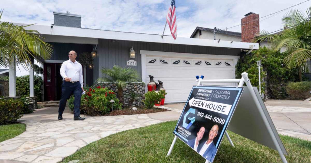 Featured image for Moody’s and Zillow Offer Contrasting US Housing Market Outlooks