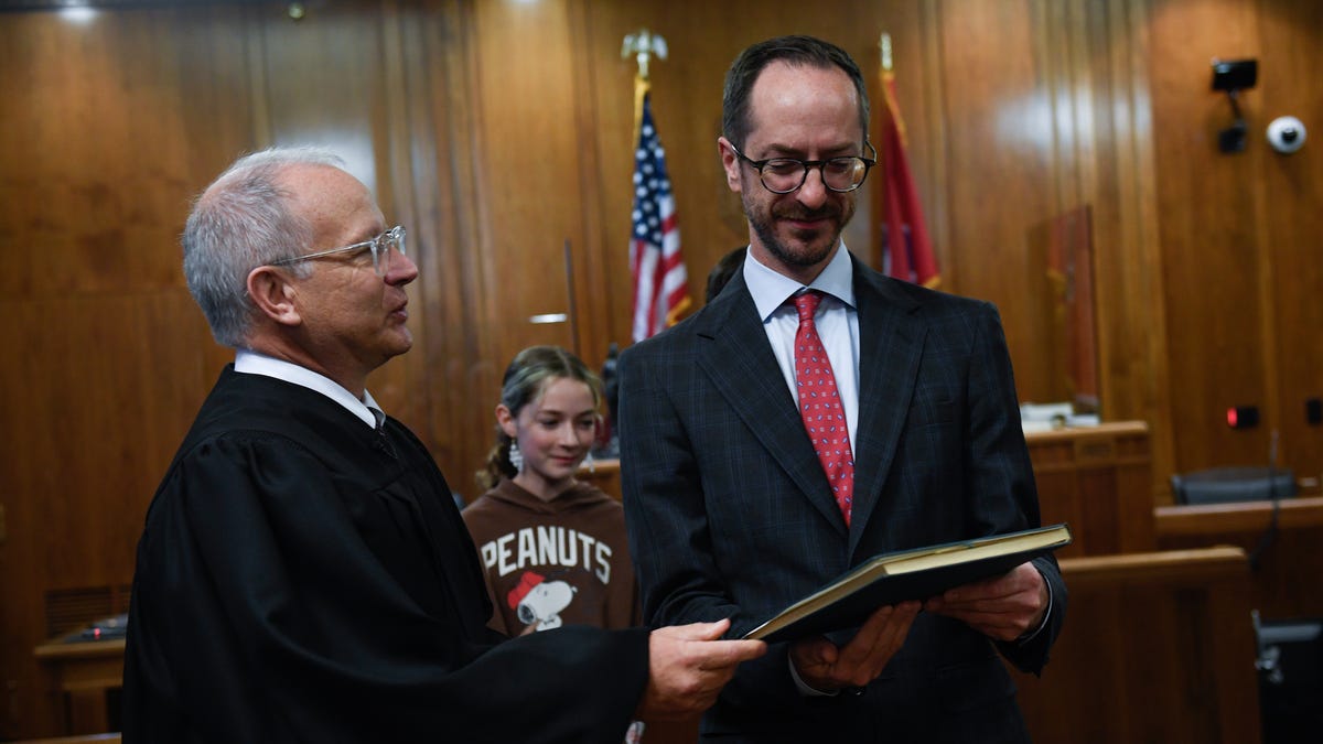 Freddie O'Connell Takes Office as Nashville's 10th Mayor