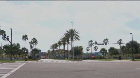 Orlando Shooting Leaves 3 Injured Outside Dezerland Park