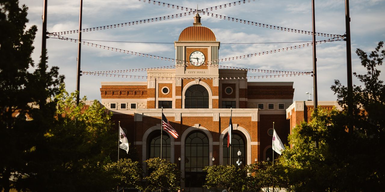 Featured image for Debt Ceiling Deadline Sparks Concern for Municipal Bond Issuers and Real Estate Markets.