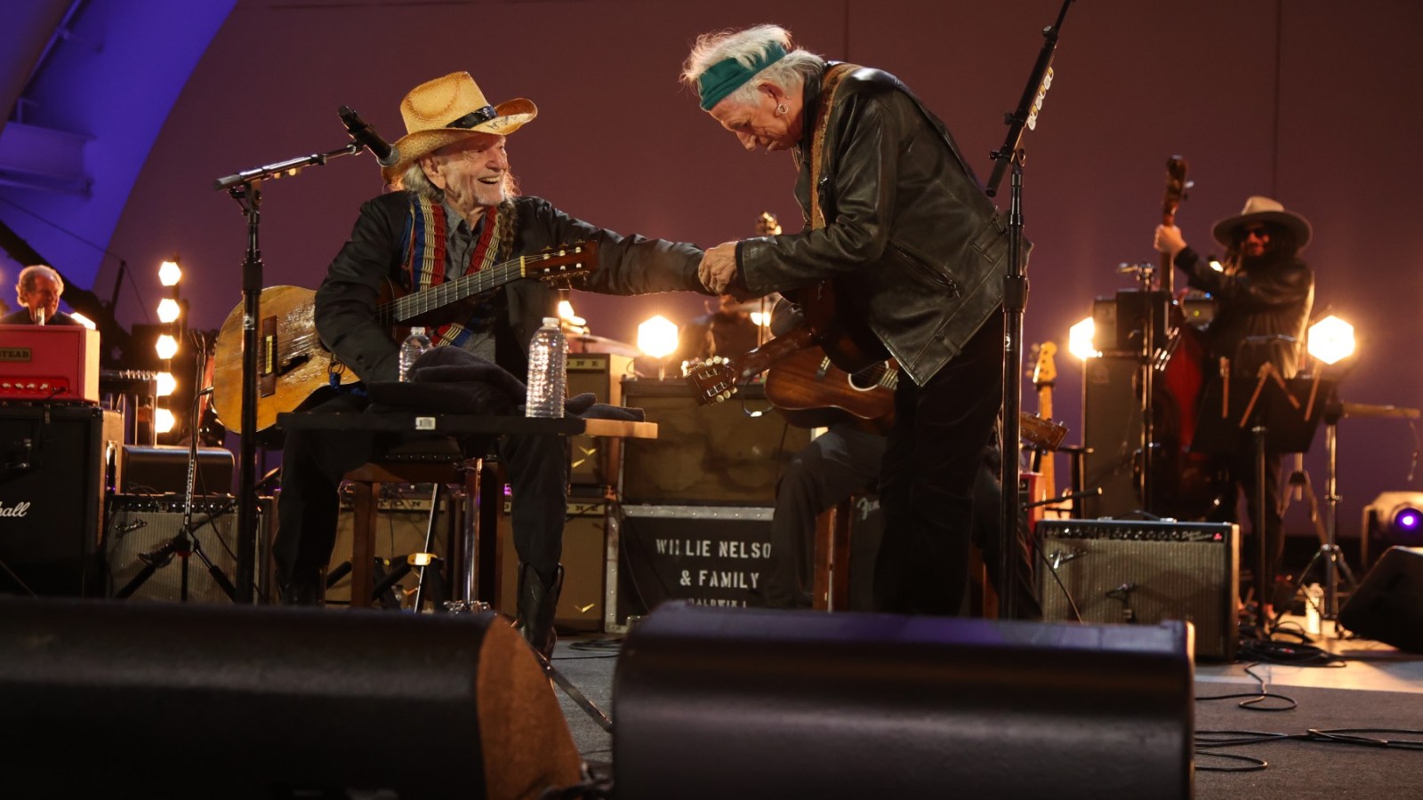 "Star-Studded Celebration: Highlights from Willie Nelson's 90th Birthday Concert"