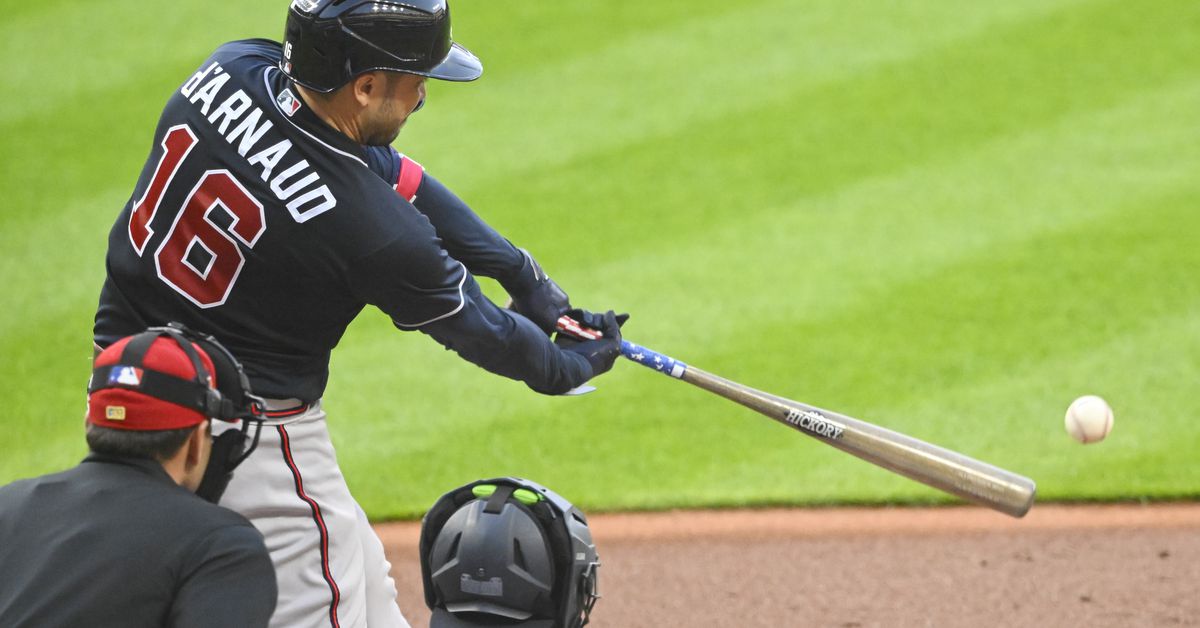 Featured image for Braves' Travis d'Arnaud helps secure sweep against Rays