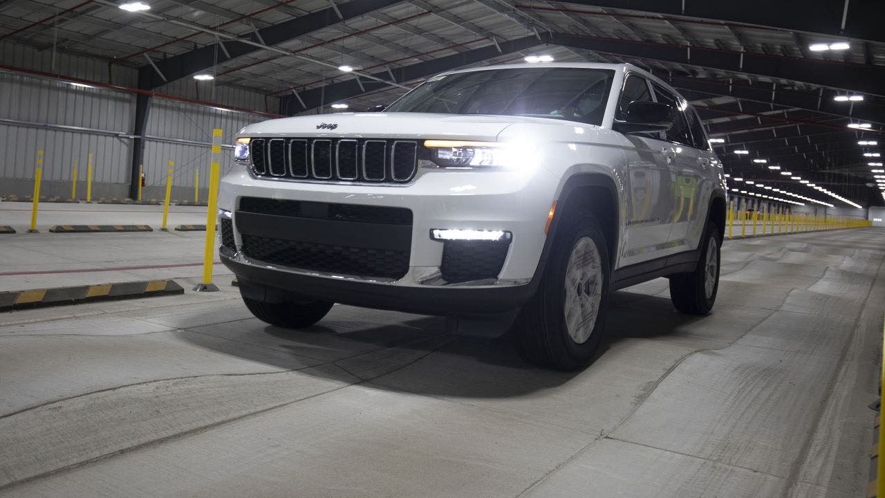 Featured image for "Massive Jeep Grand Cherokee Recall: Over 1.5 Million Vehicles Affected for Various Safety Issues"