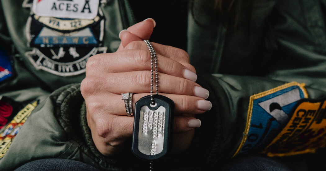 Featured image for Extreme Flying Takes Toll on Top-Gun Pilots' Brains