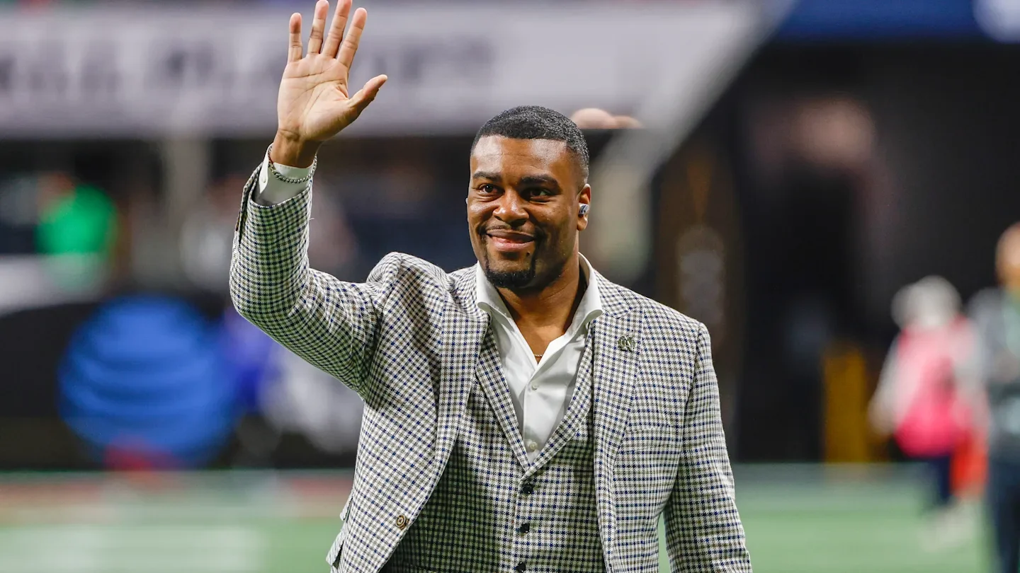 Notre Dame's Mike Mickens and Cincinnati's 2025 Hall of Fame Class Highlighted