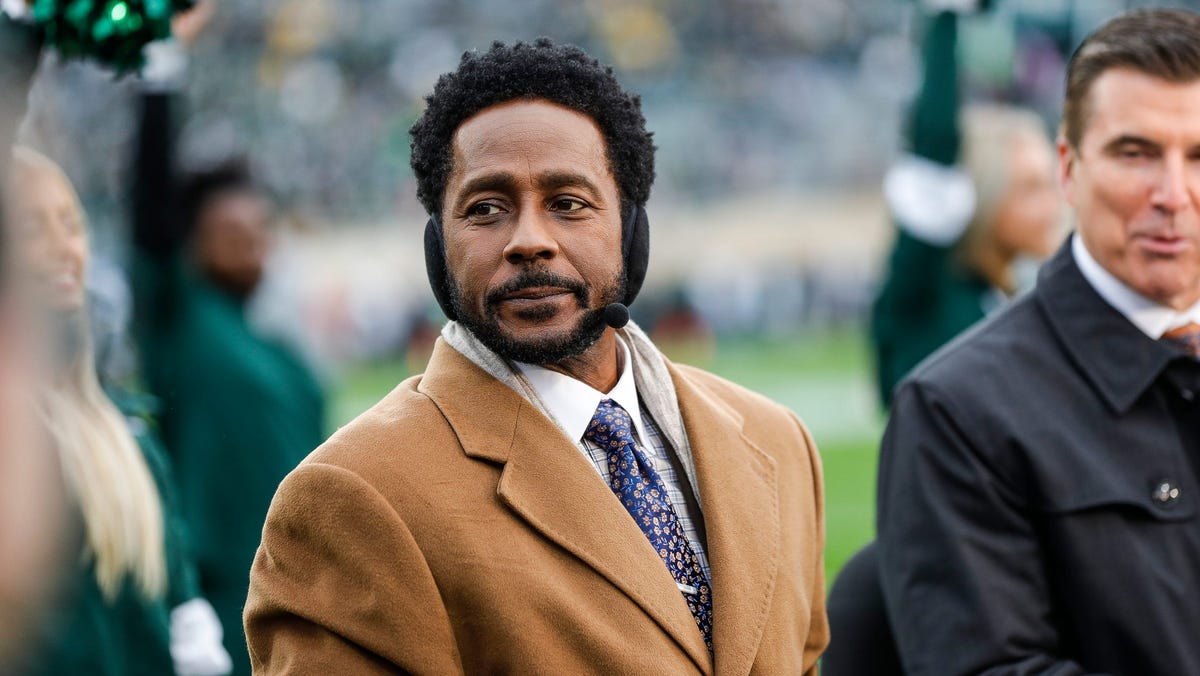 Featured image for Desmond Howard's Controversial Call-Out on ESPN College GameDay Sparks Online Backlash