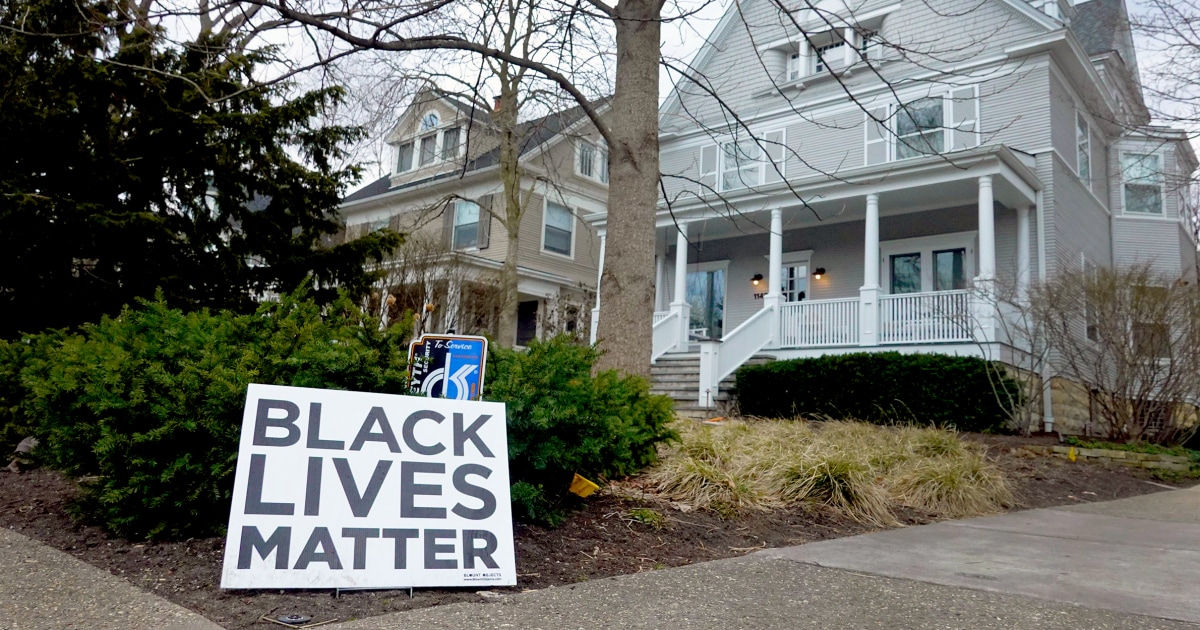 Featured image for Evanston's Reparations Program Faces Discrimination Lawsuit