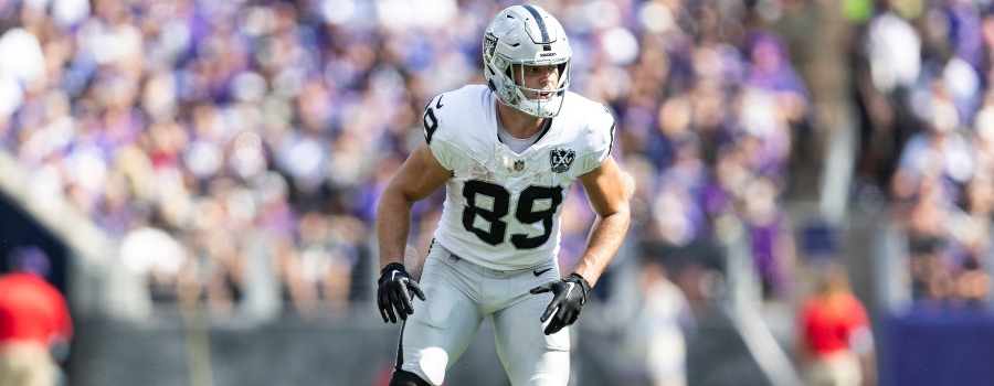 Featured image for Week 14 Fantasy Football: Rankings, Sleepers, and Start/Sit Advice