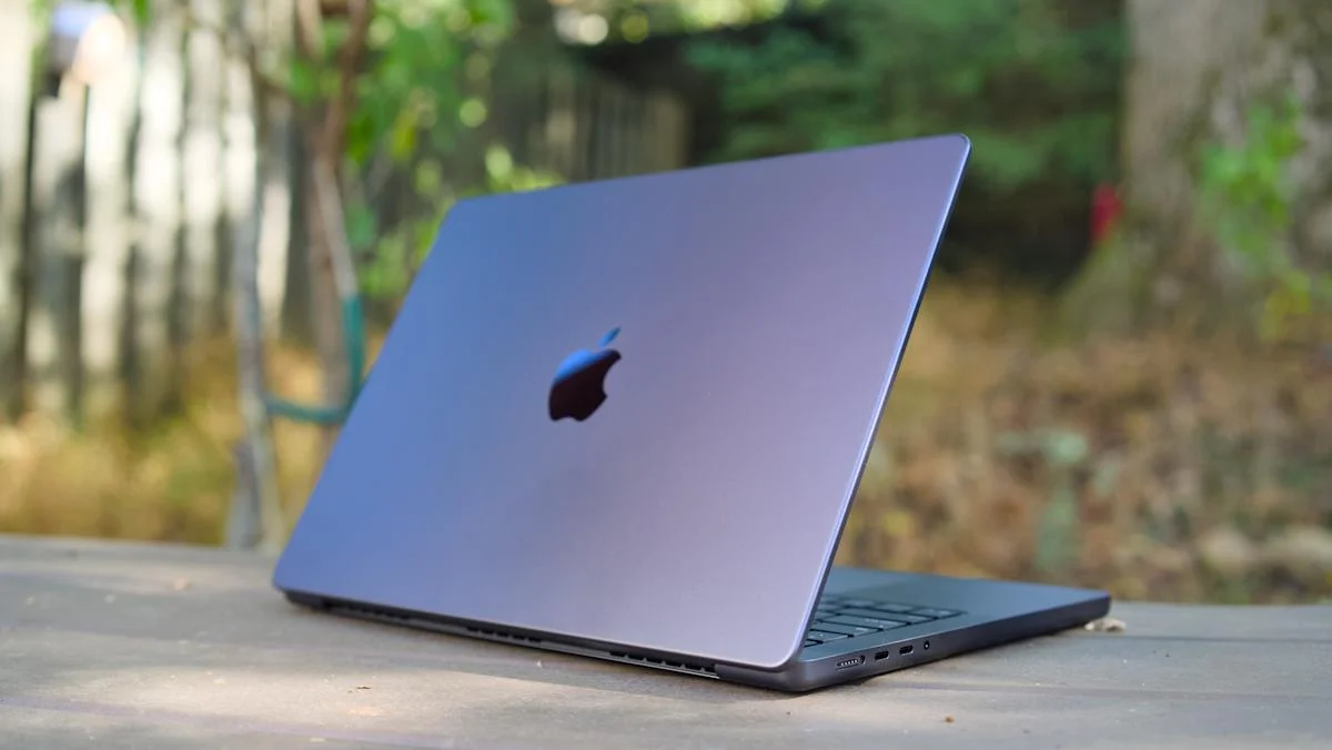 Apple bets on a budget MacBook to win over Windows users