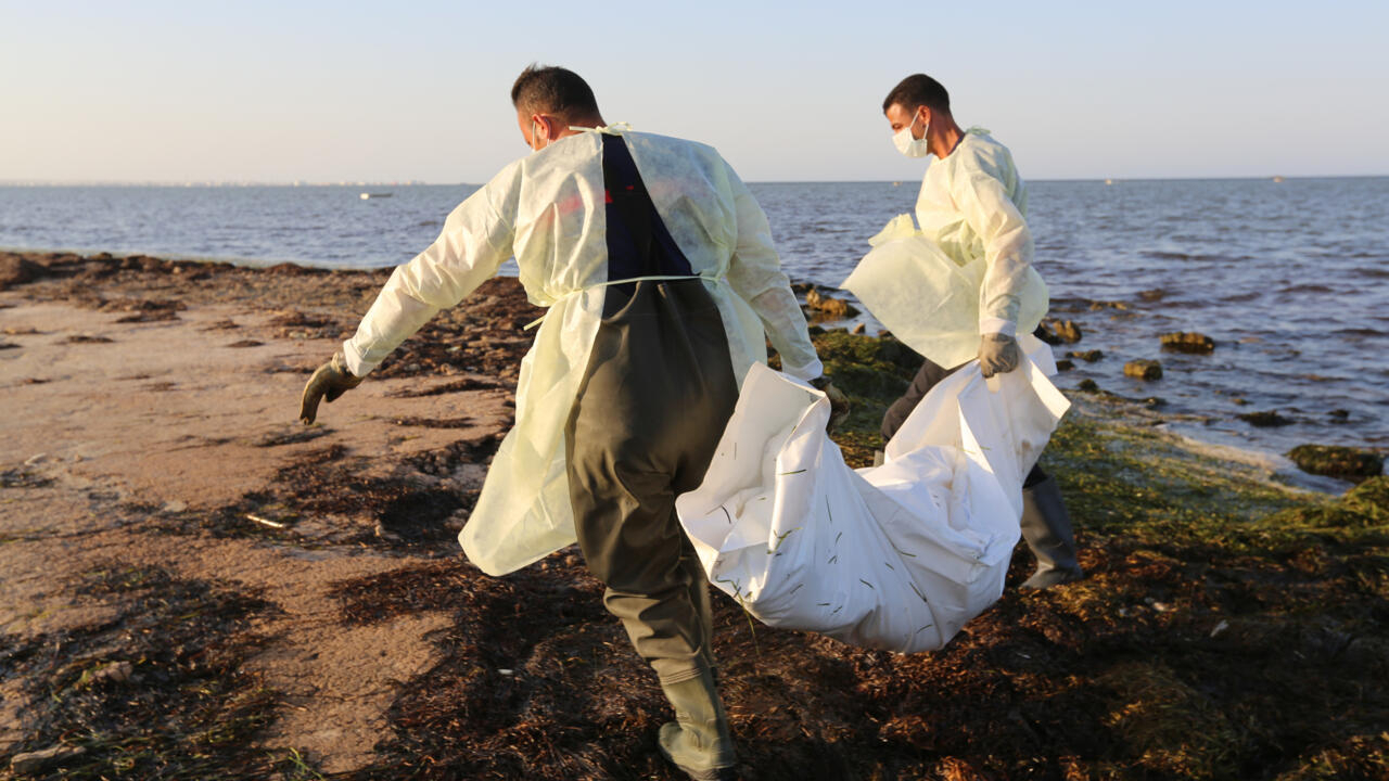 "Tragic Toll: Over 900 Migrants Drown off Tunisia's Coast in 2021"