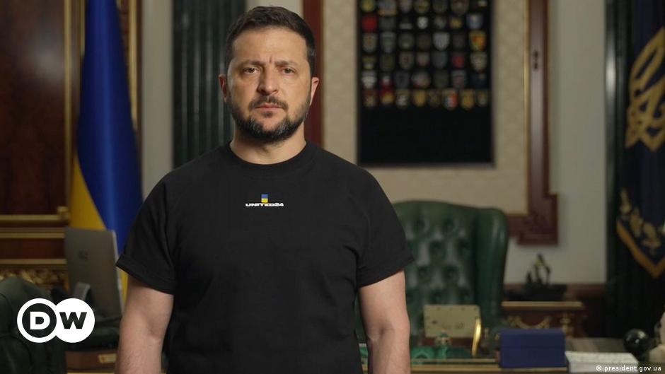 Zelenskyy announces Ukraine's counteroffensive underway.